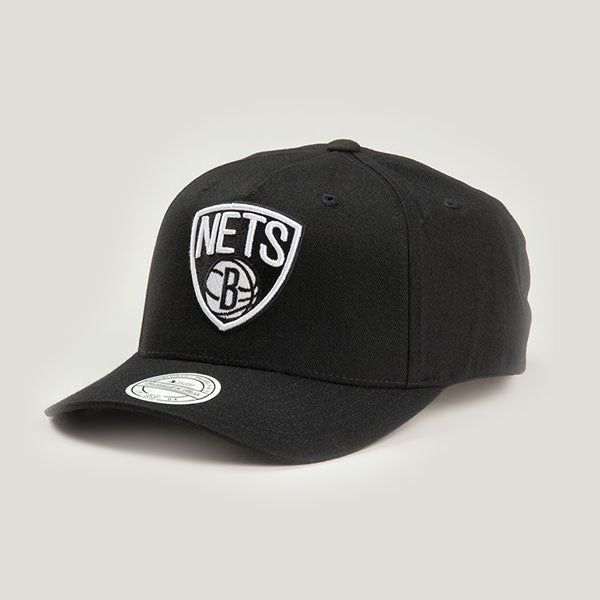 Mitchell & Ness Brooklyn Nets Classic Red Snapback - Black/White Logo